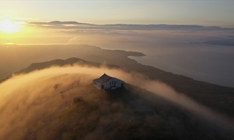 000153 FromTeaser Mist over mountain